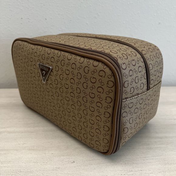 GUESS V7200082 MOCHA BROWN TOILETRY JUNCTION TRAVEL CASE DOPP BAG LOGO - Picture 3 of 10